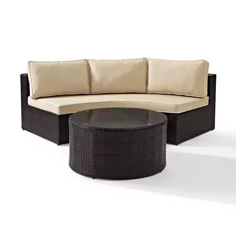 Set divano componibile da esterno Catalina in vimini, 2 pezzi: Divano da patio e tavolino moderni, Resistente ai raggi UV, Intrecciato a mano, Struttura in acciaio