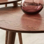 GDFStudio Beau Tavolino da Caffè Ovale Mid-Century Modern 25.59 W in Legno Massello di Quercia con Tre Gambe