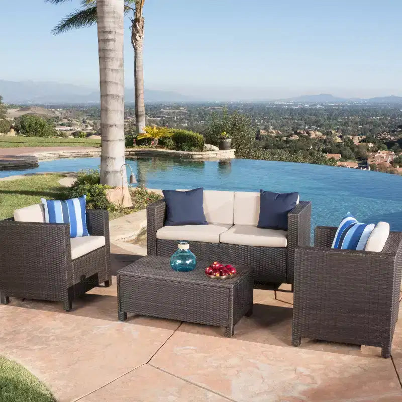 Christopher Knight Home Puerta, set da 4 mobili da esterno in vimini con cuscini per conversazione
