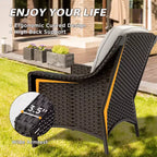 Set di mobili da giardino in vimini a 5 pezzi EAGLE PEAK Azure Bay, divano e sedie con pouf