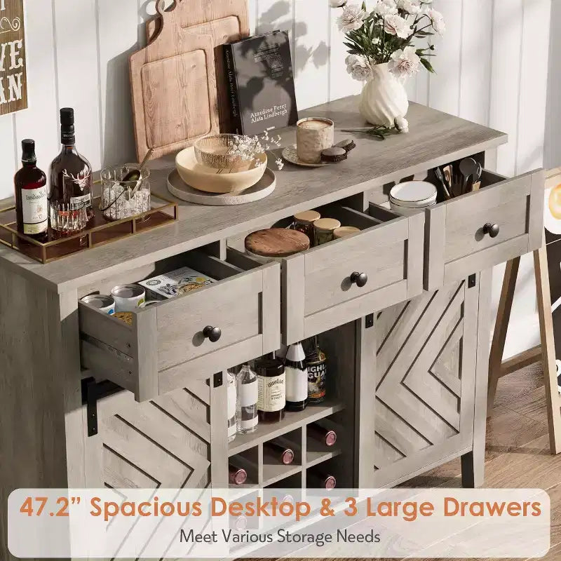 Credenza a buffet rustica con anta scorrevole a fienile e cassetto, ripiano regolabile e portabottiglie rimovibile