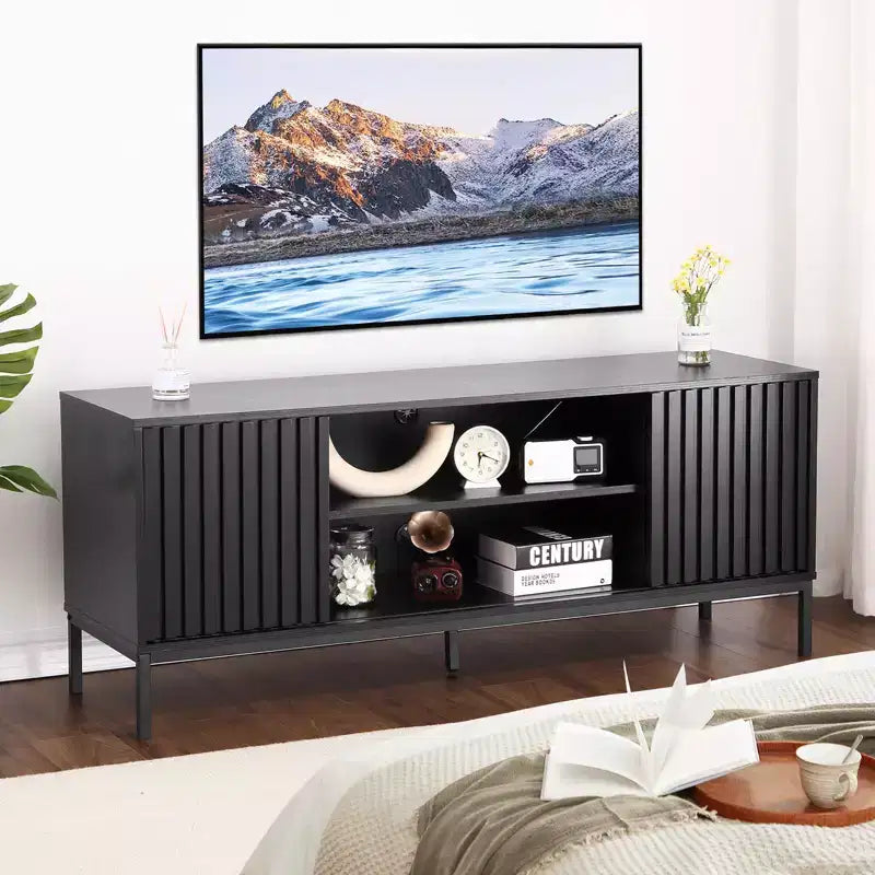 Mobile porta TV Mid Century Modern per TV fino a 65 pollici, mobile TV centro di intrattenimento con ante scorrevoli e vani portaoggetti per soggiorno camera da letto, nero