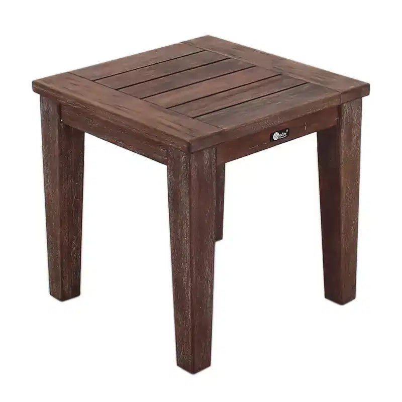 Courtyard Casual Bridgeport II Set Lounge 3 pz include: Due poltrone e un tavolino