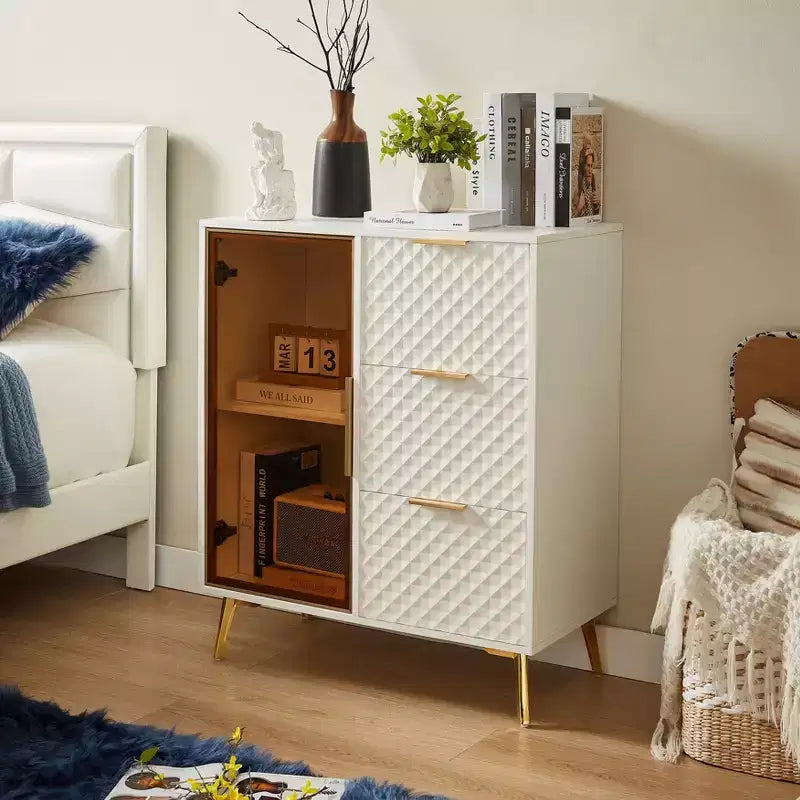 Mobile contenitore Okak Modern Carved con anta in vetro temperato, mobile laterale con piedini in metallo regolabili, mobile credenza per soggiorno
