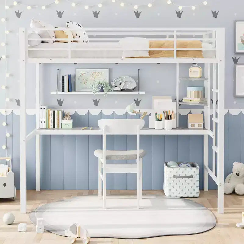 Letto a soppalco singolo con ampia scrivania e ripiani a 2 livelli, letto a soppalco in metallo resistente con scaletta e ringhiera per bambini e adulti