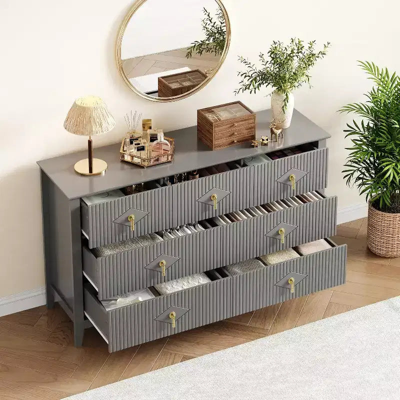 Comò per camera da letto con 7 cassetti, comò moderno largo 137 cm con maniglie in metallo, porta TV, cassettiera in legno per camera da letto