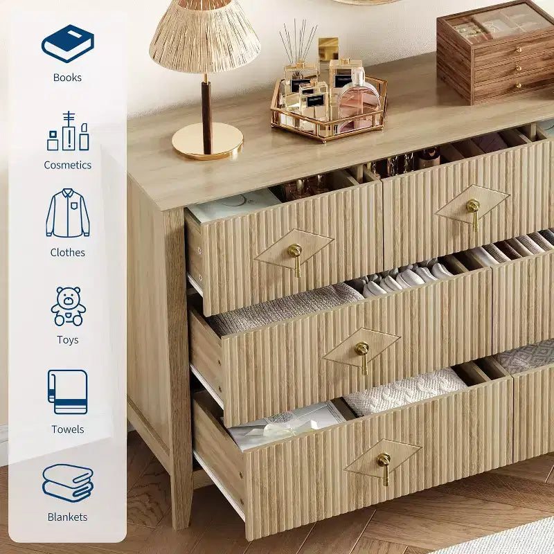 Comò per camera da letto con 7 cassetti, comò moderno largo 137 cm con maniglie in metallo, porta TV, cassettiera in legno per camera da letto