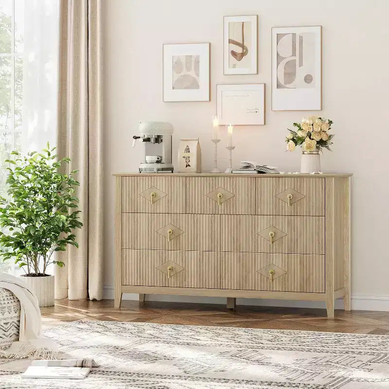 Comò per camera da letto con 7 cassetti, comò moderno largo 137 cm con maniglie in metallo, porta TV, cassettiera in legno per camera da letto