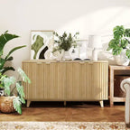 Madia con ante cannettate, Buffet da 140 cm con 4 ante, 2 ripiani regolabili, 5 gambe in legno