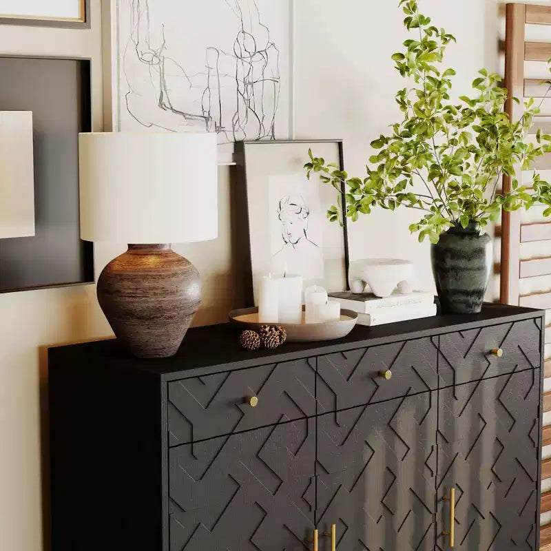 Meuble de rangement noir Famapy, buffet avec accents dorés et design géométrique, meuble à chaussures