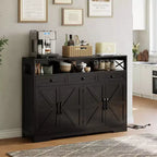 Credenza con cassetti e ripiani, dotata di spazio contenitivo e stazione di ricarica, adatta per cucine, sale da pranzo e soggiorni.