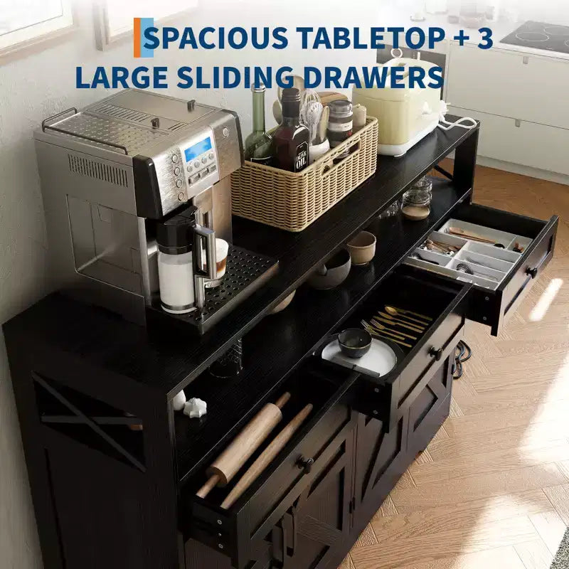 Credenza con cassetti e ripiani, dotata di spazio contenitivo e stazione di ricarica, adatta per cucine, sale da pranzo e soggiorni.