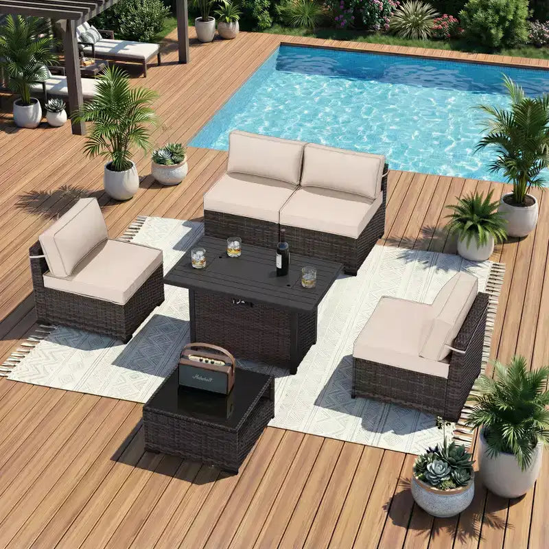 Set da patio UPTIOT da 6 pezzi: 4 sedie laterali, tavolo con braciere marrone e tavolino da caffè con ripiano in vetro temperato per eleganti ritrovi all'aperto