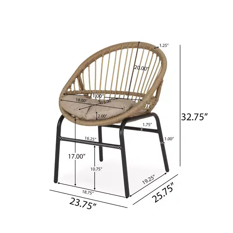Set Salotto da Giardino Loic Farmhouse Christopher Knight Home in Ferro con Design in Rattan PE e Tavolino da Bistrò a Doghe in Acacia
