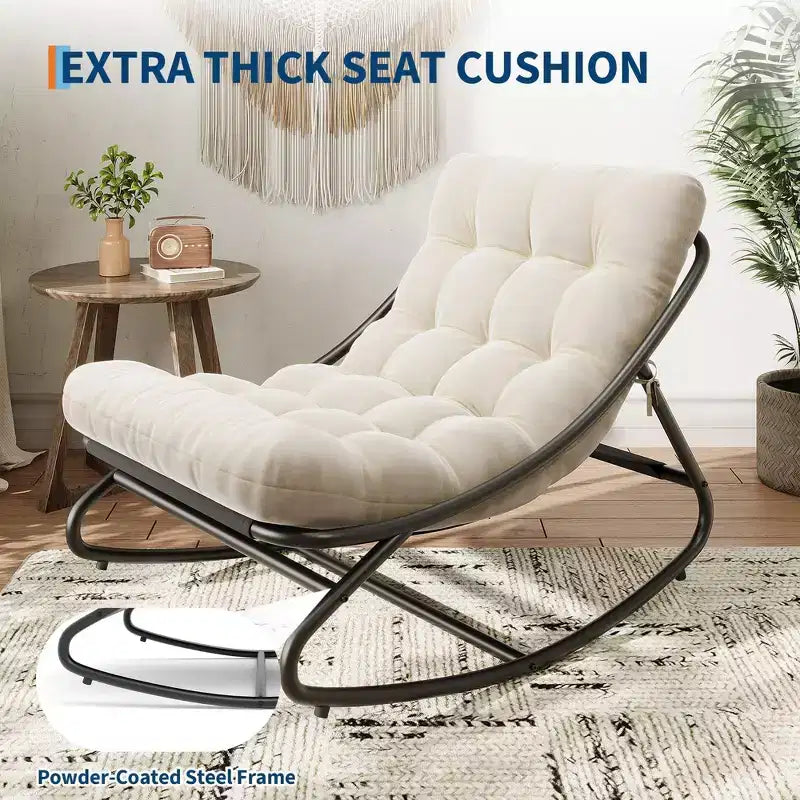 Poltrona a dondolo trapuntata oversize con cuscino rimovibile, sedia d'accento imbottita color bianco crema per soggiorno e camera da letto