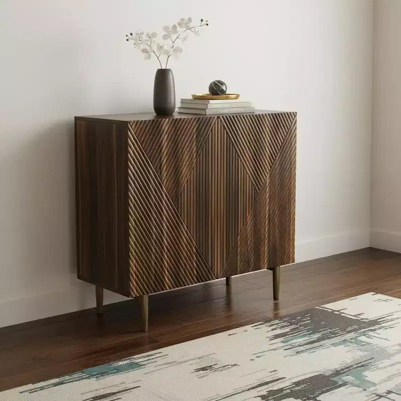 Bahut géométrique HomeRoots 32" marron en bois sculpté avec deux portes