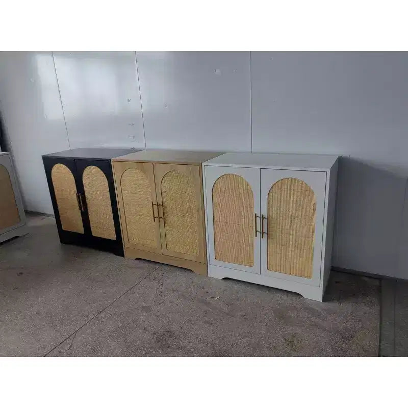 Credenza/Buffet in Rattan, Mobile Contenitore da 59" con 4 Ante, Ripiano Fisso e Maniglie in Metallo