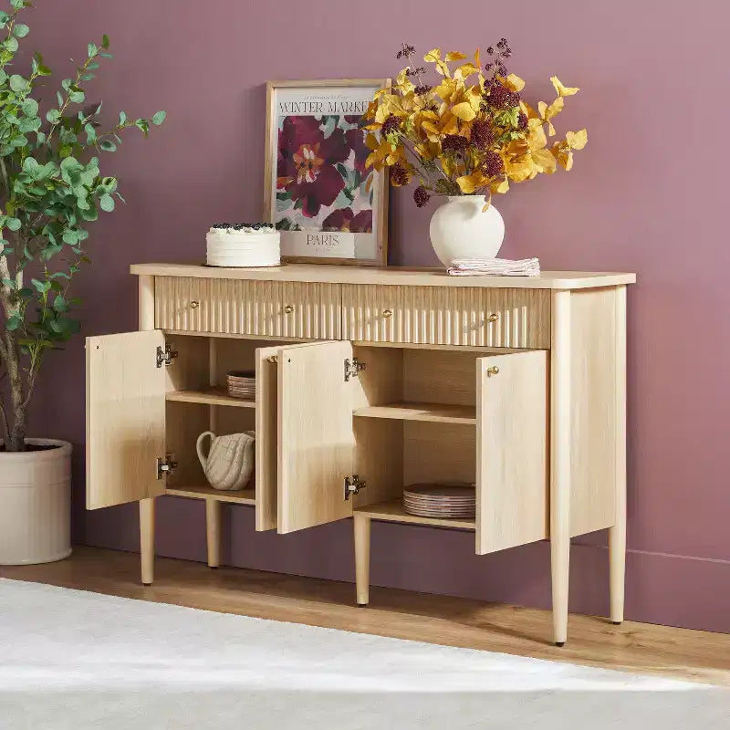 Buffet de salle à manger en bois cannelé moderne de 58 po avec rangement, assemblage facile
