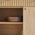 Buffet de salle à manger en bois cannelé moderne de 58 po avec rangement, assemblage facile