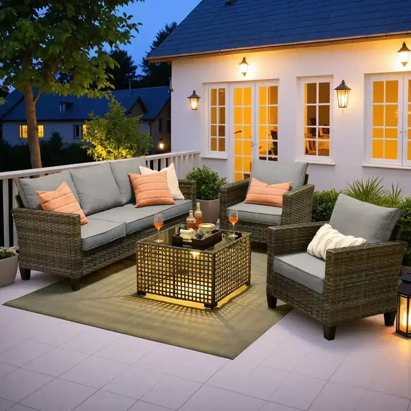 Set da Divano da Esterno 4 Pezzi HOMLUX con 3 Posti, 2 Poltrone Singole e Tavolino da Caffè a LED, Rattan PE Grigio