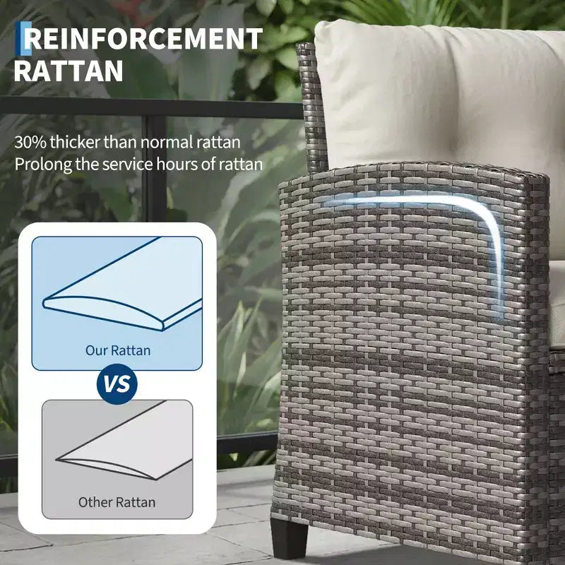Set da 3 mobili da esterno in rattan PE, set tavolo e sedie da esterno con piano in vetro temperato e cuscini, set conversazione da patio