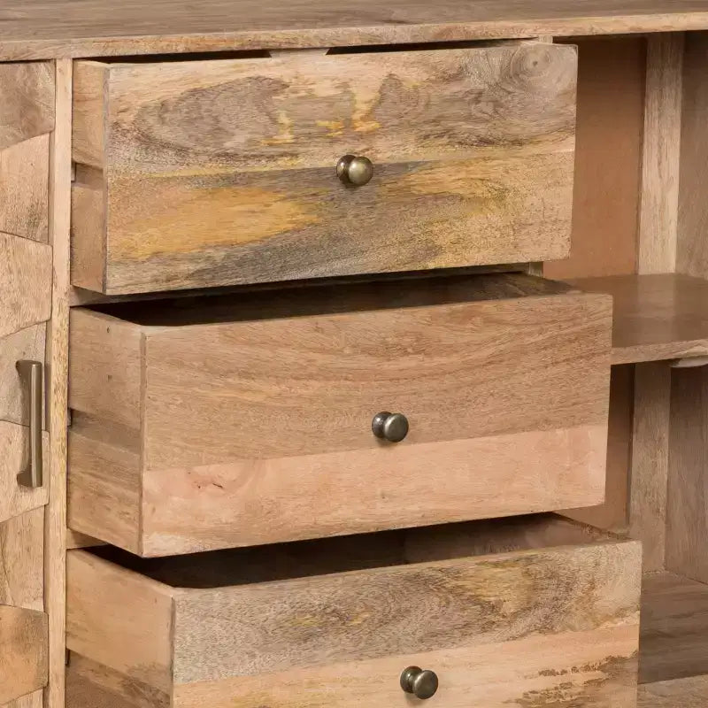 Christopher Knight Home Credenza moderna Latimer Mid-Century a 3 cassetti naturale: Tavolo buffet in legno di mango, 2 ante