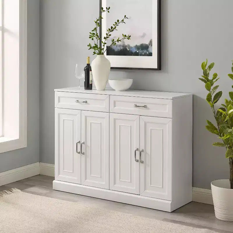 Credenza Stanton Bianca - Crosley: Ripiani regolabili, Mobile contenitore, 4 ante, 2 cassetti, Sala da pranzo, Stile tradizionale