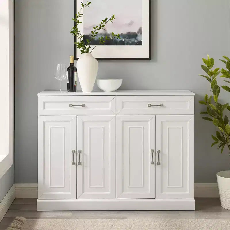 Credenza Stanton Bianca - Crosley: Ripiani regolabili, Mobile contenitore, 4 ante, 2 cassetti, Sala da pranzo, Stile tradizionale