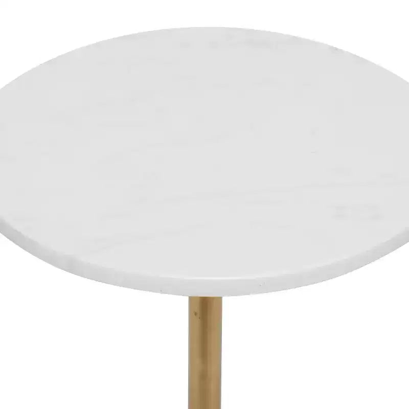 Tavolino d'appoggio contemporaneo con piedistallo in metallo e marmo, color oro