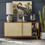 Lifestorey Madia Flory con Ante Scorrevoli Noce: Credenza Soggiorno Stile Mid-Century Moderno, Ripiani Regolabili