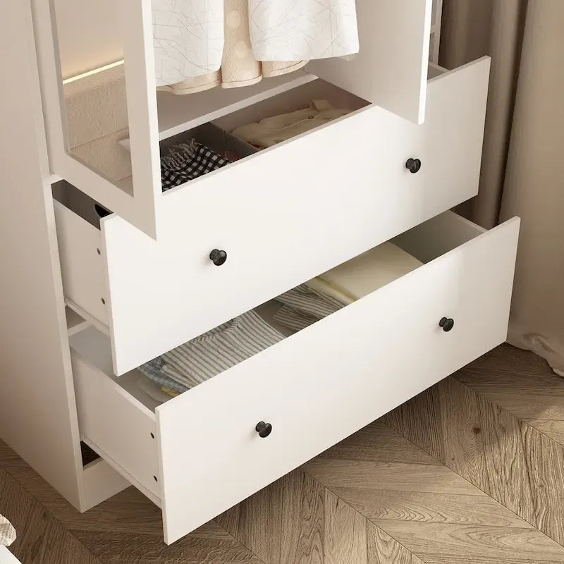 Armoire avec miroir et tringle extensible pour optimiser l'espace