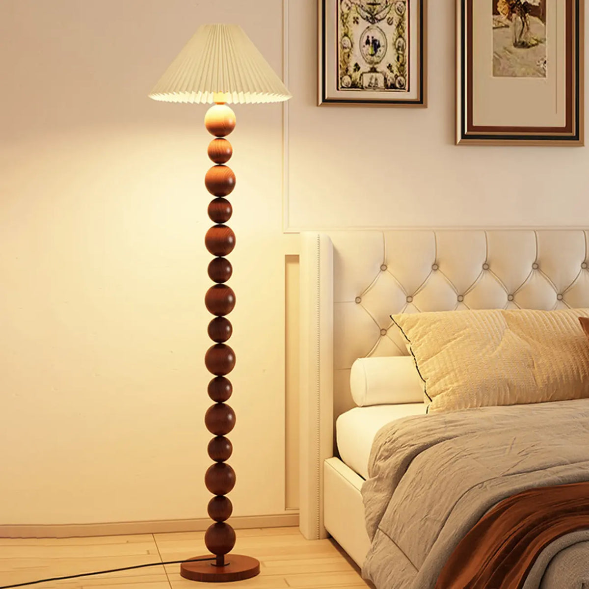 Lampadaire moderne décoratif à boules superposées avec abat-jour en tissu