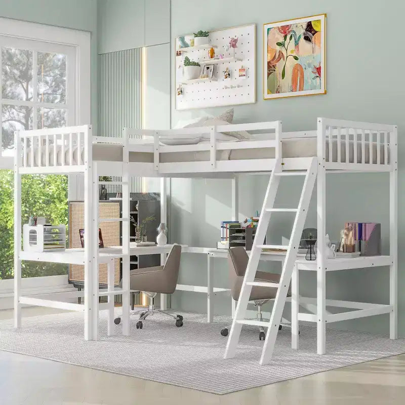Letto a soppalco a L matrimoniale in legno da 119''L 79.5''W con scaletta e 2 scrivanie a L integrate