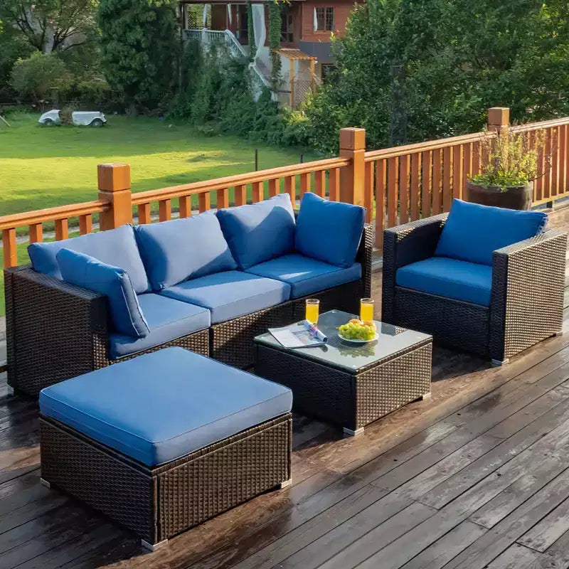 Costway Set da 6 Pezzi da Giardino in Rattan Divano Tavolino Pouf Blu Scuro
