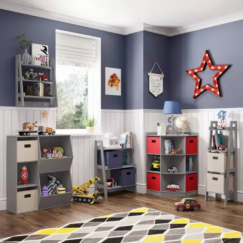 Mobile con 6 cubi contenitori per giocattoli e 3 ripiani inclinati per la cameretta dei bambini