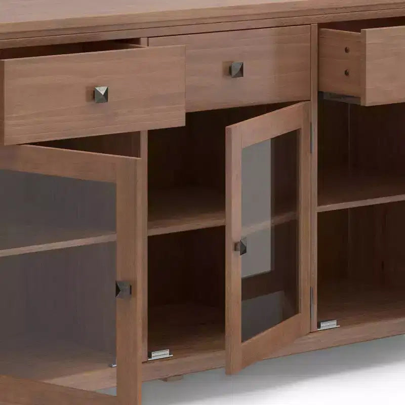 Madia a buffet Essex - Wyndenhall