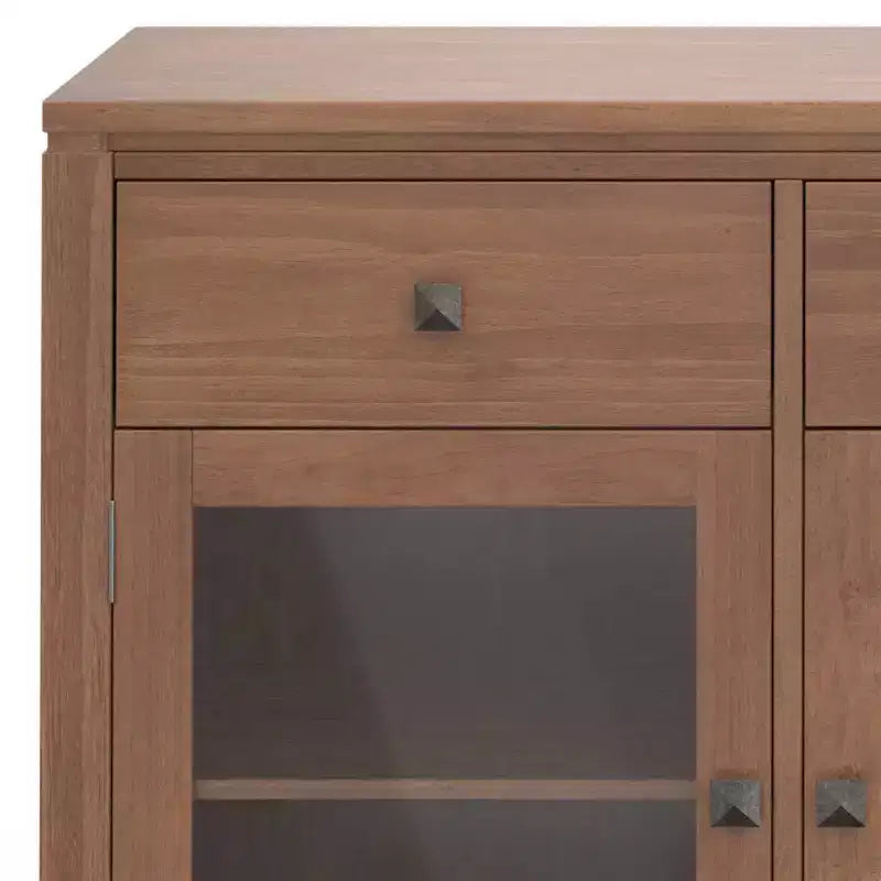 Madia a buffet Essex - Wyndenhall