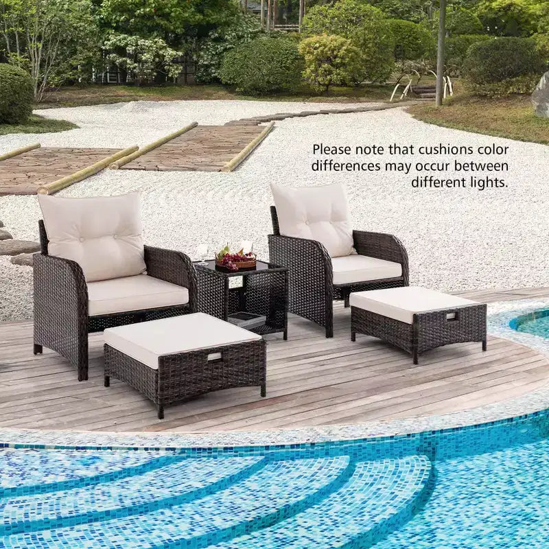 Set Salotto da Esterno 5 Pezzi Costway con 2 Sedie, 2 Pouf e 1 Tavolino da Caffè, Beige