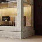 Famapy Libreria Rovere Grigio con Vetro e Striscia Luminosa a LED, Scaffale Alto con Ante, Vetrina per Collezione