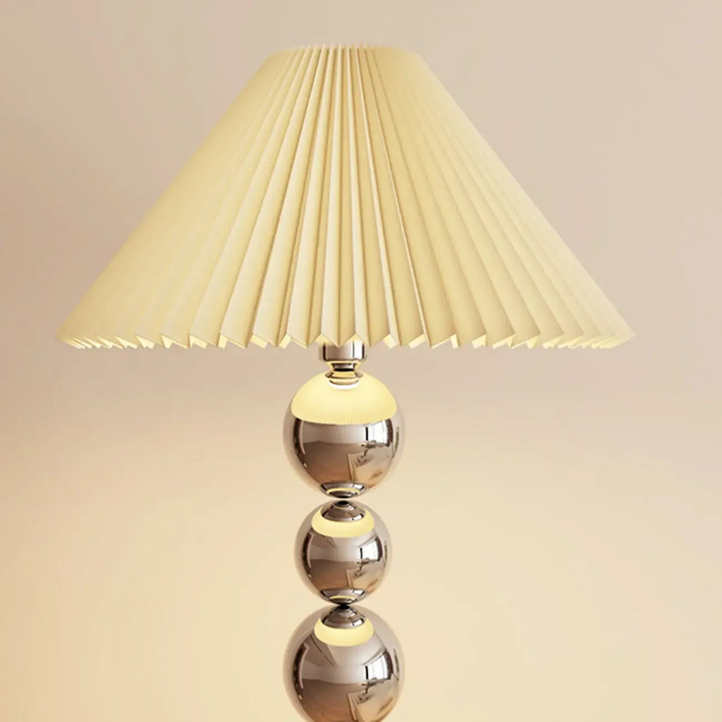 Lampadaire moderne décoratif à boules superposées avec abat-jour en tissu