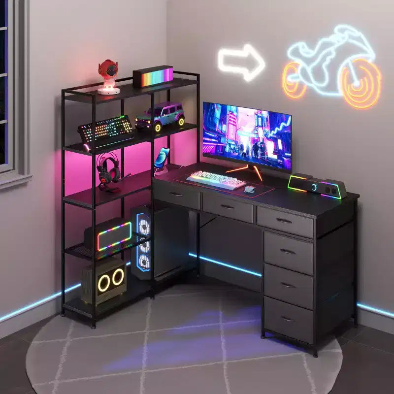 Scrivania per computer a L da 47" con 6 cassetti e mensole a 5 ripiani, scrivania angolare reversibile da gaming con luci LED e prese di corrente